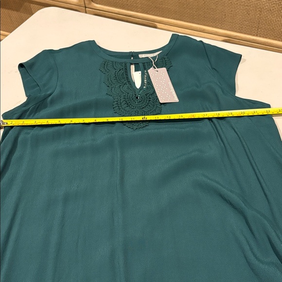 Daniel Rainn - Quin Cap Sleeve Mixed Material Top. Size XXL. Green. NWT - Picture 15 of 16